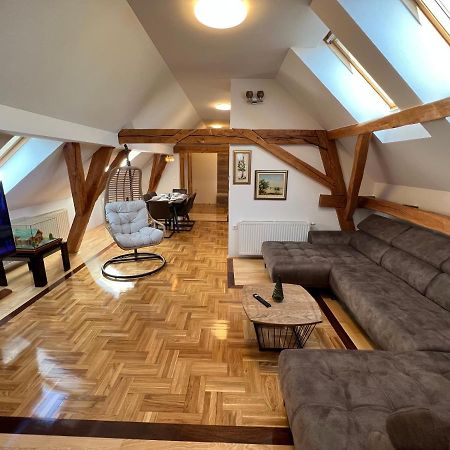 La Luna Rustic Deluxe Apartment With Free Jacuzzi, Bikes & Covered Parking Nasice エクステリア 写真