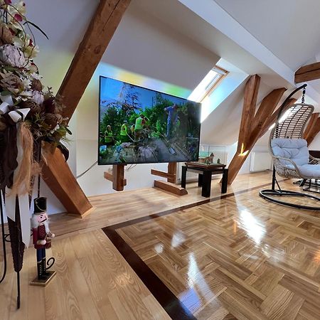 La Luna Rustic Deluxe Apartment With Free Jacuzzi, Bikes & Covered Parking Nasice エクステリア 写真