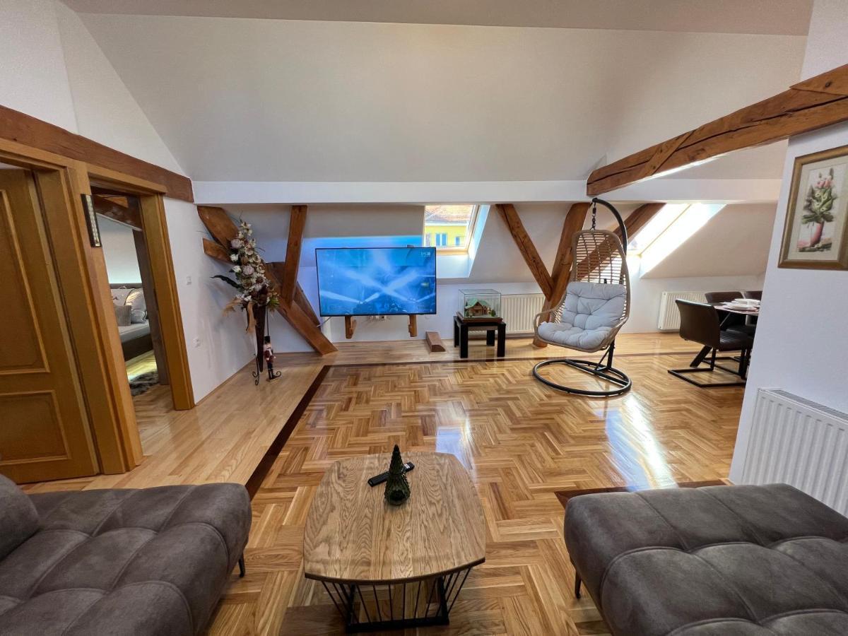 La Luna Rustic Deluxe Apartment With Free Jacuzzi, Bikes & Covered Parking Nasice エクステリア 写真