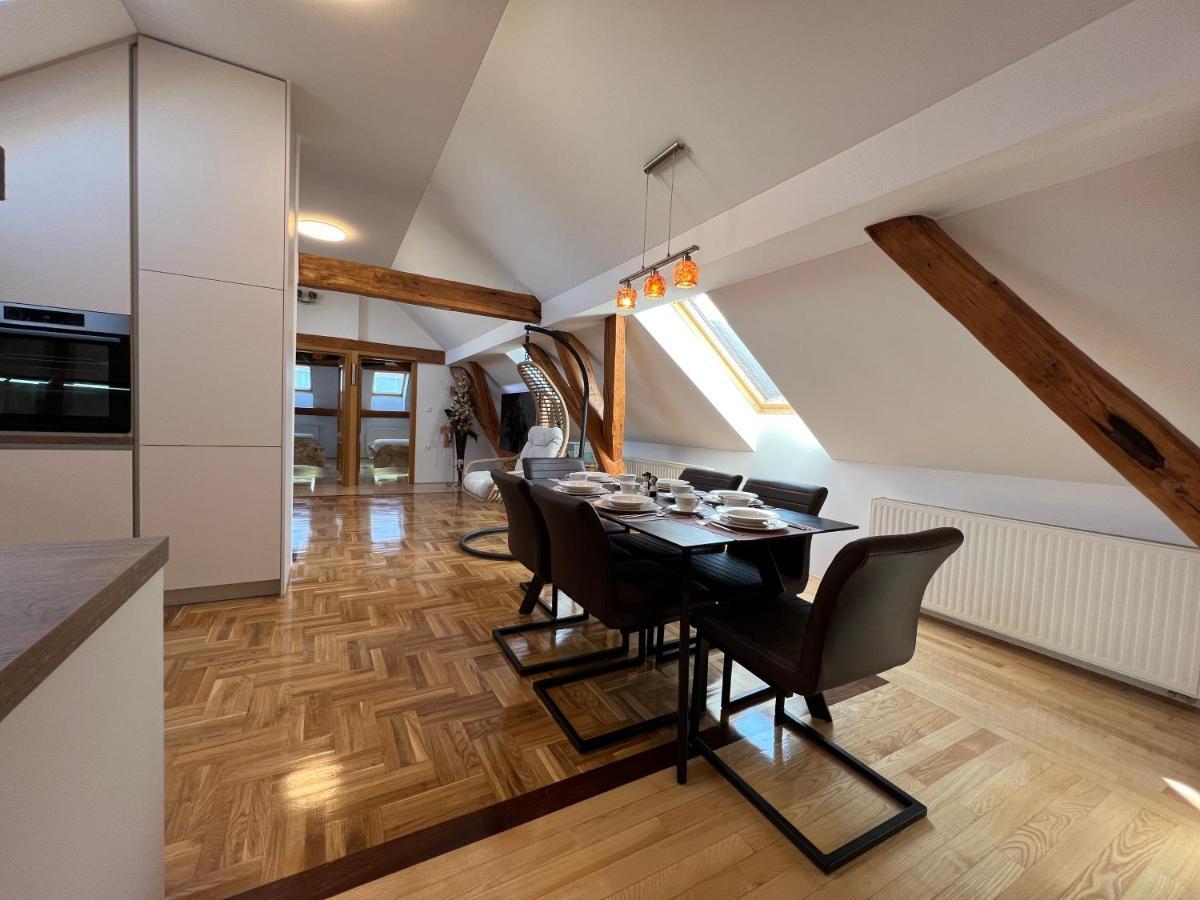 La Luna Rustic Deluxe Apartment With Free Jacuzzi, Bikes & Covered Parking Nasice エクステリア 写真