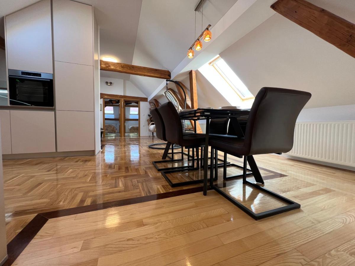 La Luna Rustic Deluxe Apartment With Free Jacuzzi, Bikes & Covered Parking Nasice エクステリア 写真