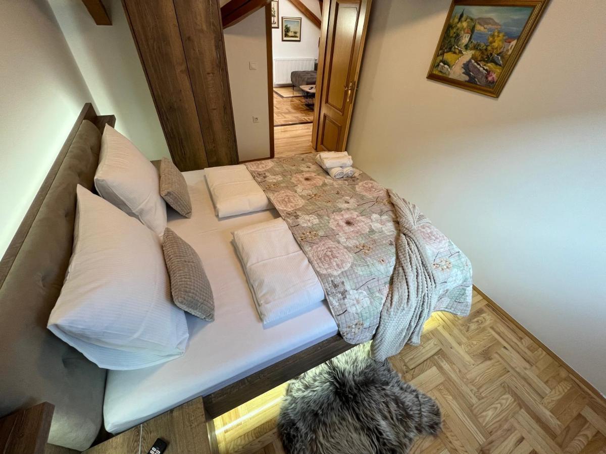 La Luna Rustic Deluxe Apartment With Free Jacuzzi, Bikes & Covered Parking Nasice エクステリア 写真