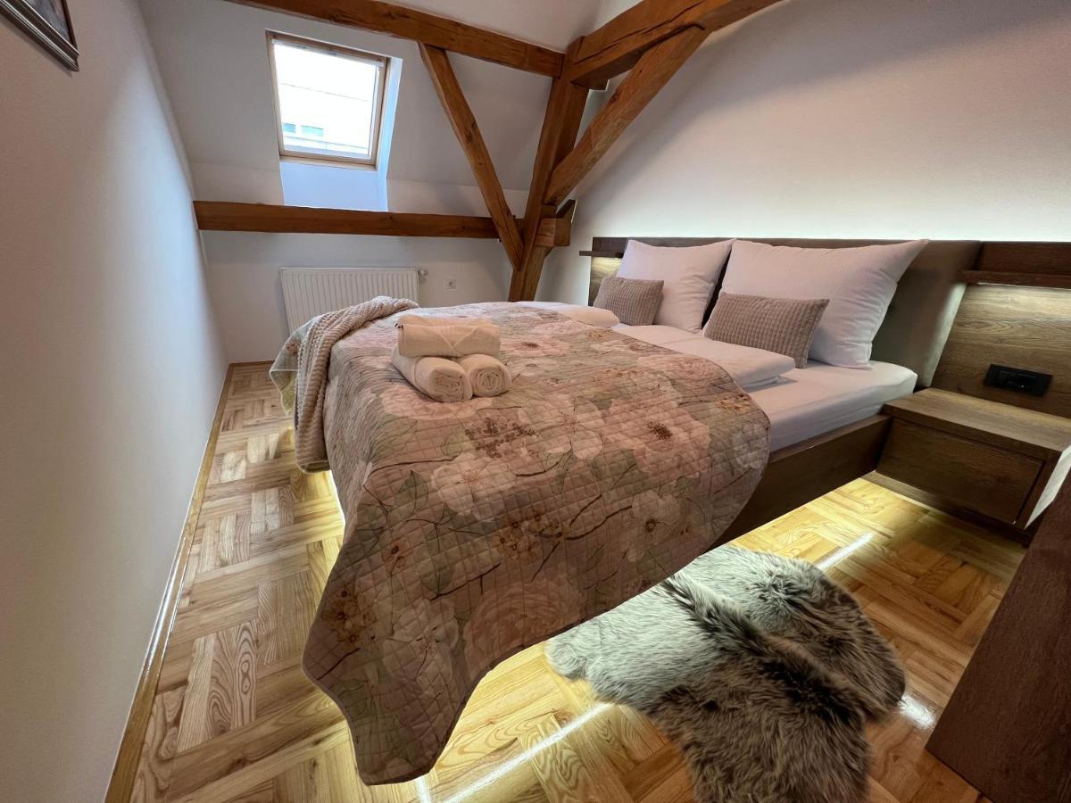 La Luna Rustic Deluxe Apartment With Free Jacuzzi, Bikes & Covered Parking Nasice エクステリア 写真