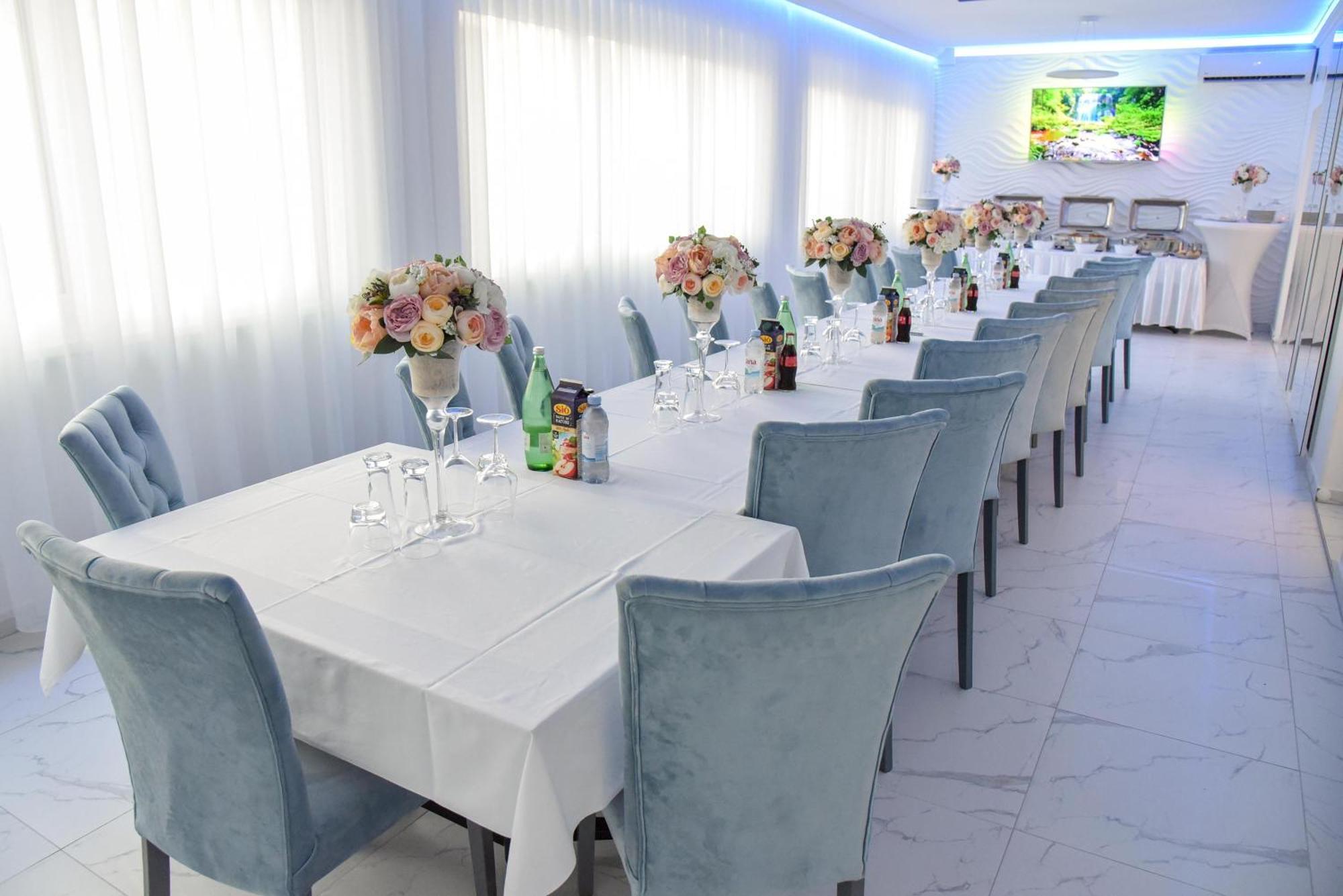 La Luna Rustic Deluxe Apartment With Free Jacuzzi, Bikes & Covered Parking Nasice エクステリア 写真